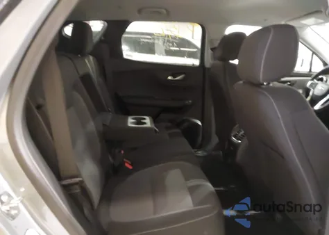 2025 Chevrolet Blazer Awd 2Lt z USA, uszkodzony, nr VIN 3GNKBHR44SS213043